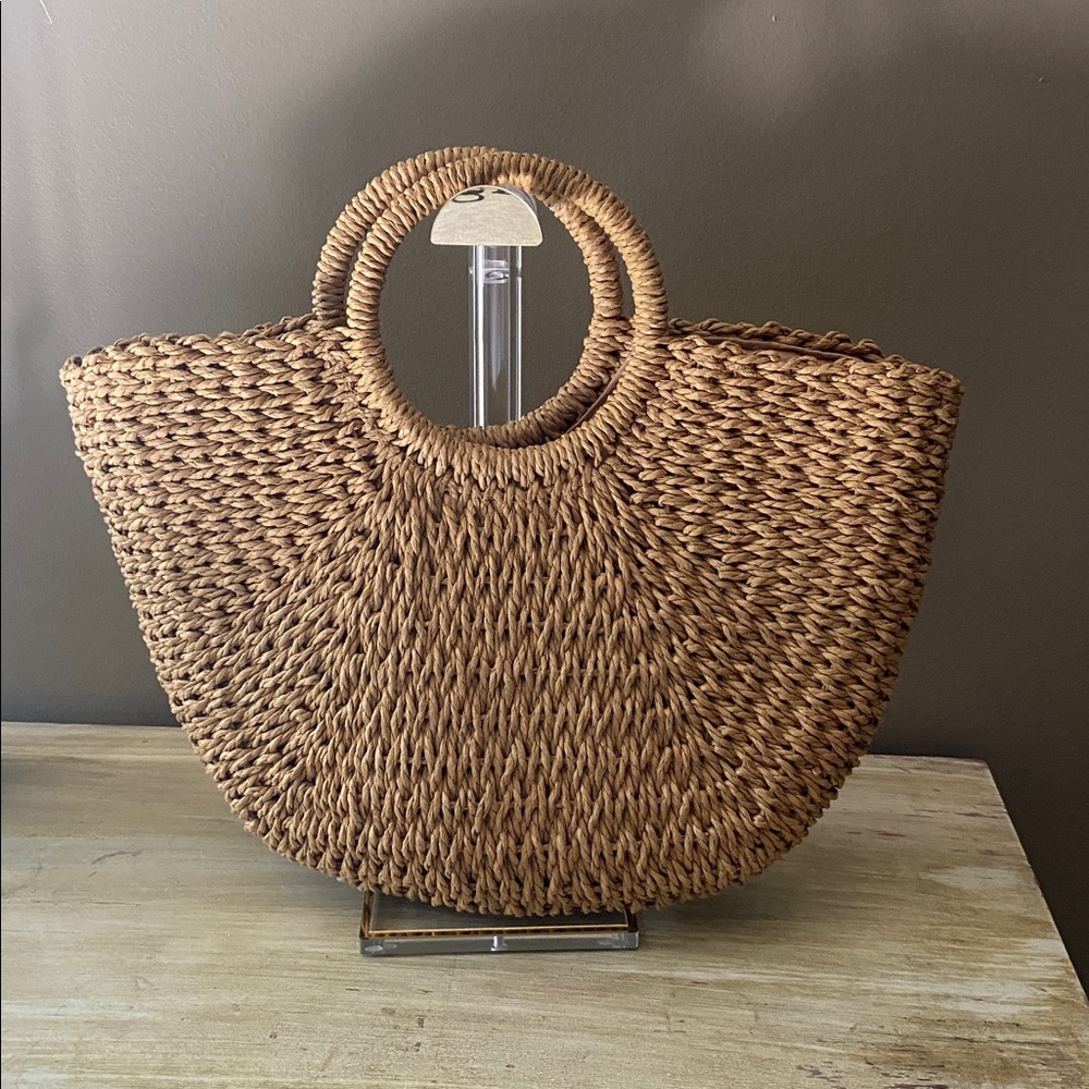 Chic Woven Straw Tote Bag